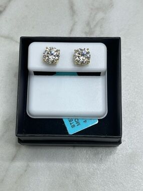 🆕 14 karat gold over sterling 4 carat moissanite earrings $799 retail value